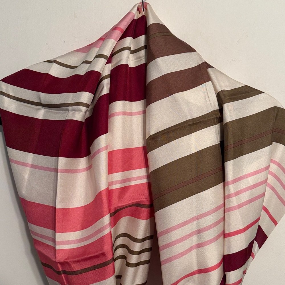 Loro Piana silk oversized scarf / shawl Vintage Perfect condition in Hermes box - Picture 3 of 12